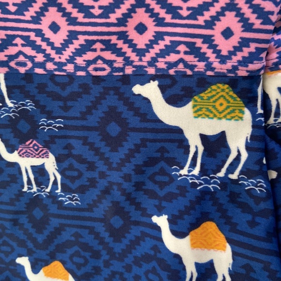 Adore Me Catarina Contour One-Piece Swimsuit Sz M Camel Hump Day Tile Ikat NWOT - Picture 6 of 15